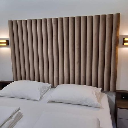 Osijek Luxury Center - Self Check In, Free Private Parking, Ulica Ivana Gundulica 82 아파트 외부 사진