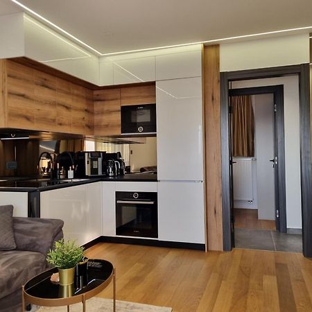 Osijek Luxury Center - Self Check In, Free Private Parking, Ulica Ivana Gundulica 82 아파트 외부 사진