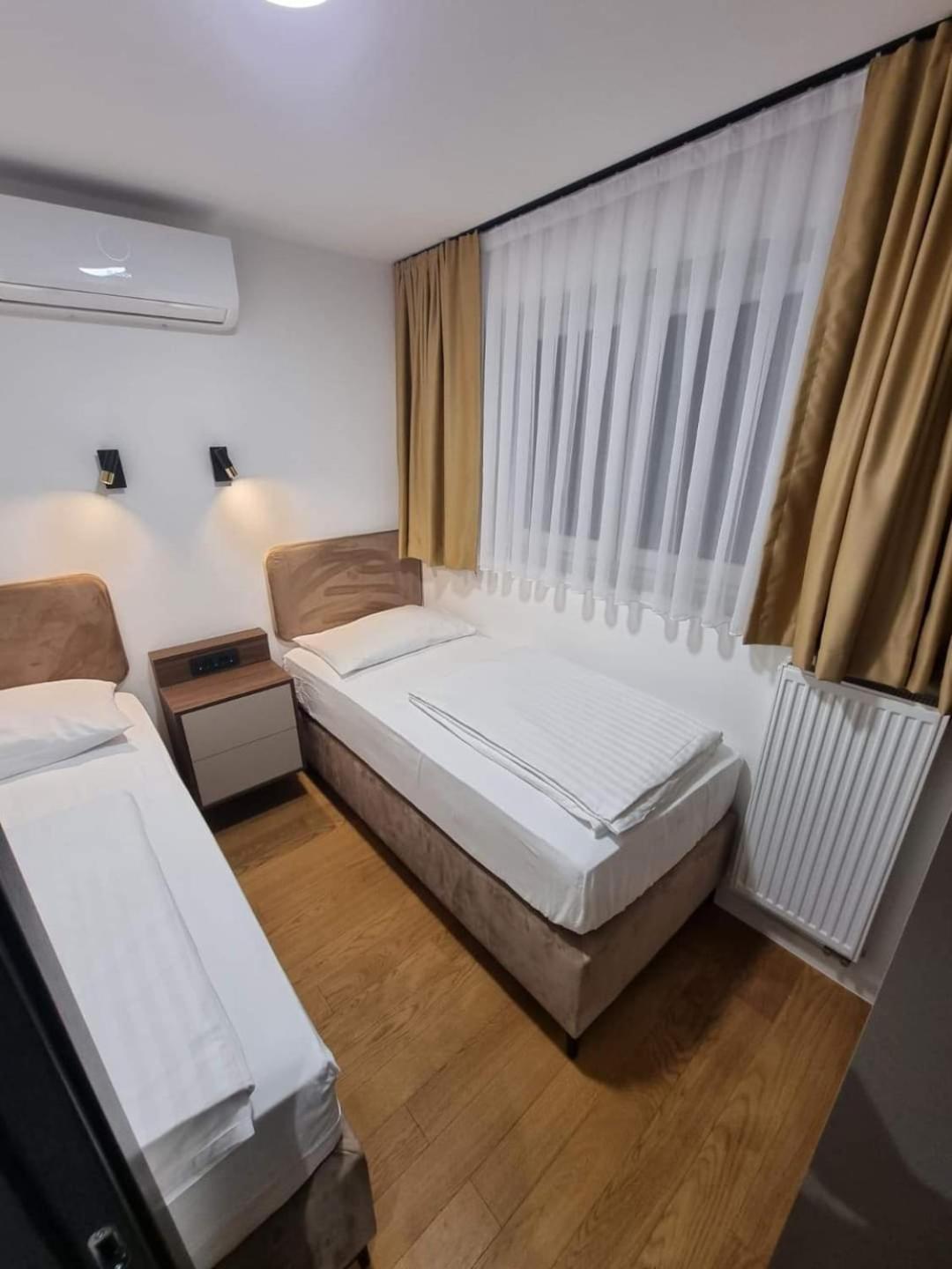 Osijek Luxury Center - Self Check In, Free Private Parking, Ulica Ivana Gundulica 82 아파트 외부 사진