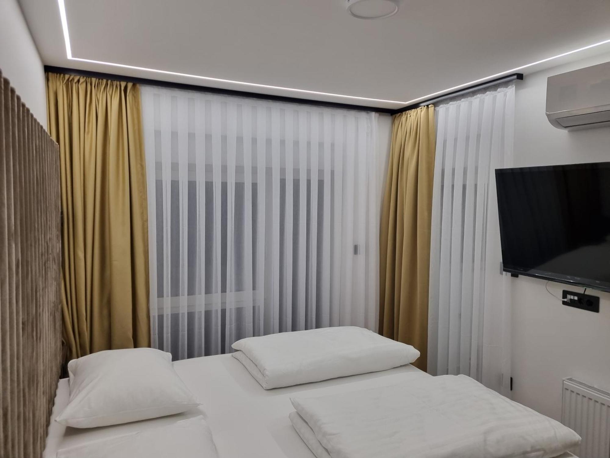 Osijek Luxury Center - Self Check In, Free Private Parking, Ulica Ivana Gundulica 82 아파트 외부 사진