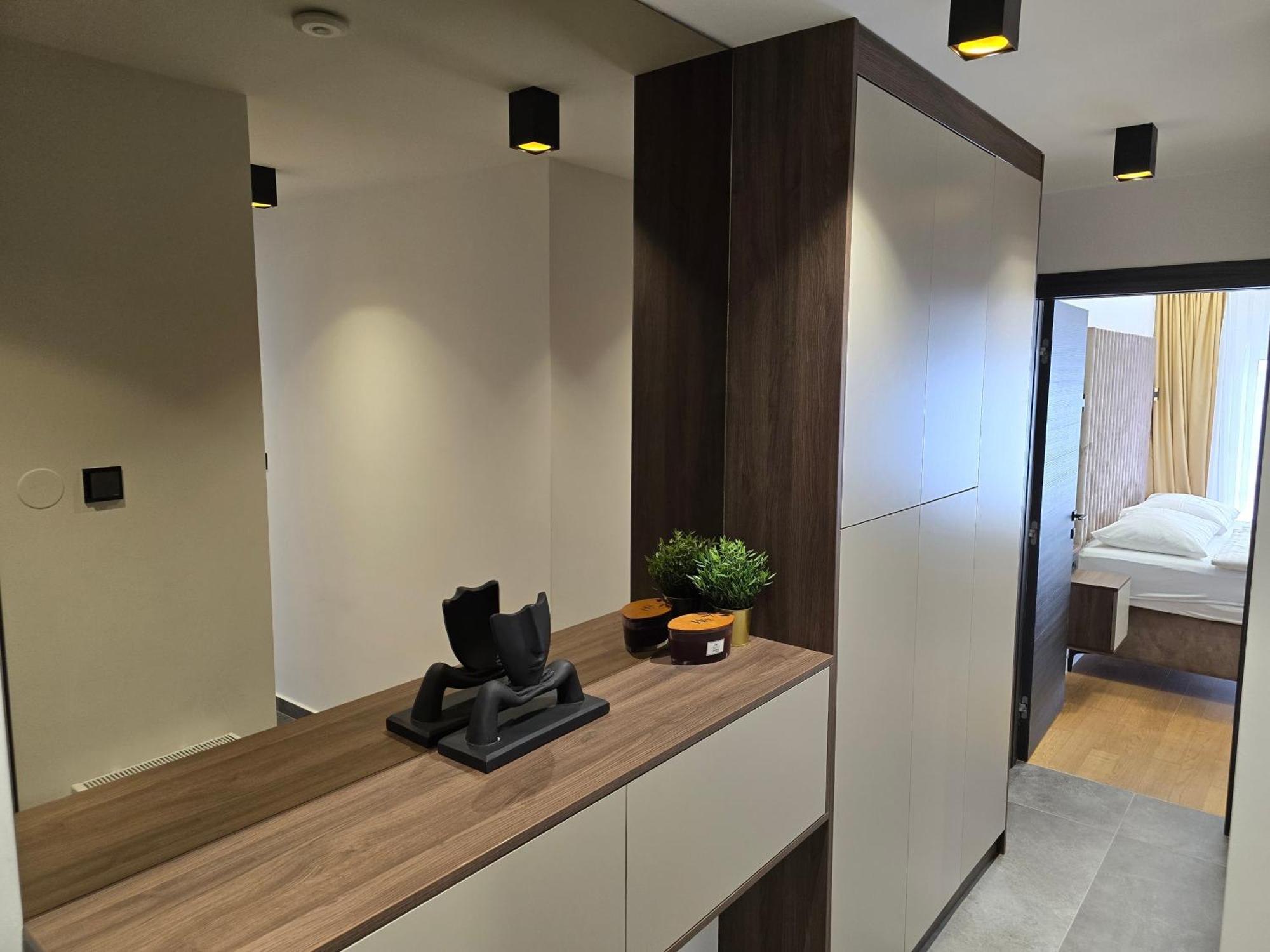Osijek Luxury Center - Self Check In, Free Private Parking, Ulica Ivana Gundulica 82 아파트 외부 사진