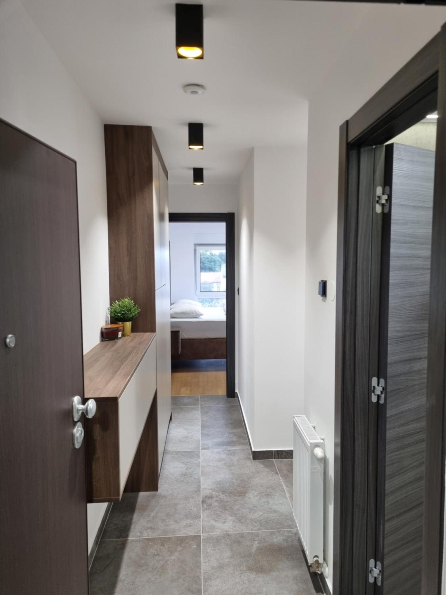Osijek Luxury Center - Self Check In, Free Private Parking, Ulica Ivana Gundulica 82 아파트 외부 사진