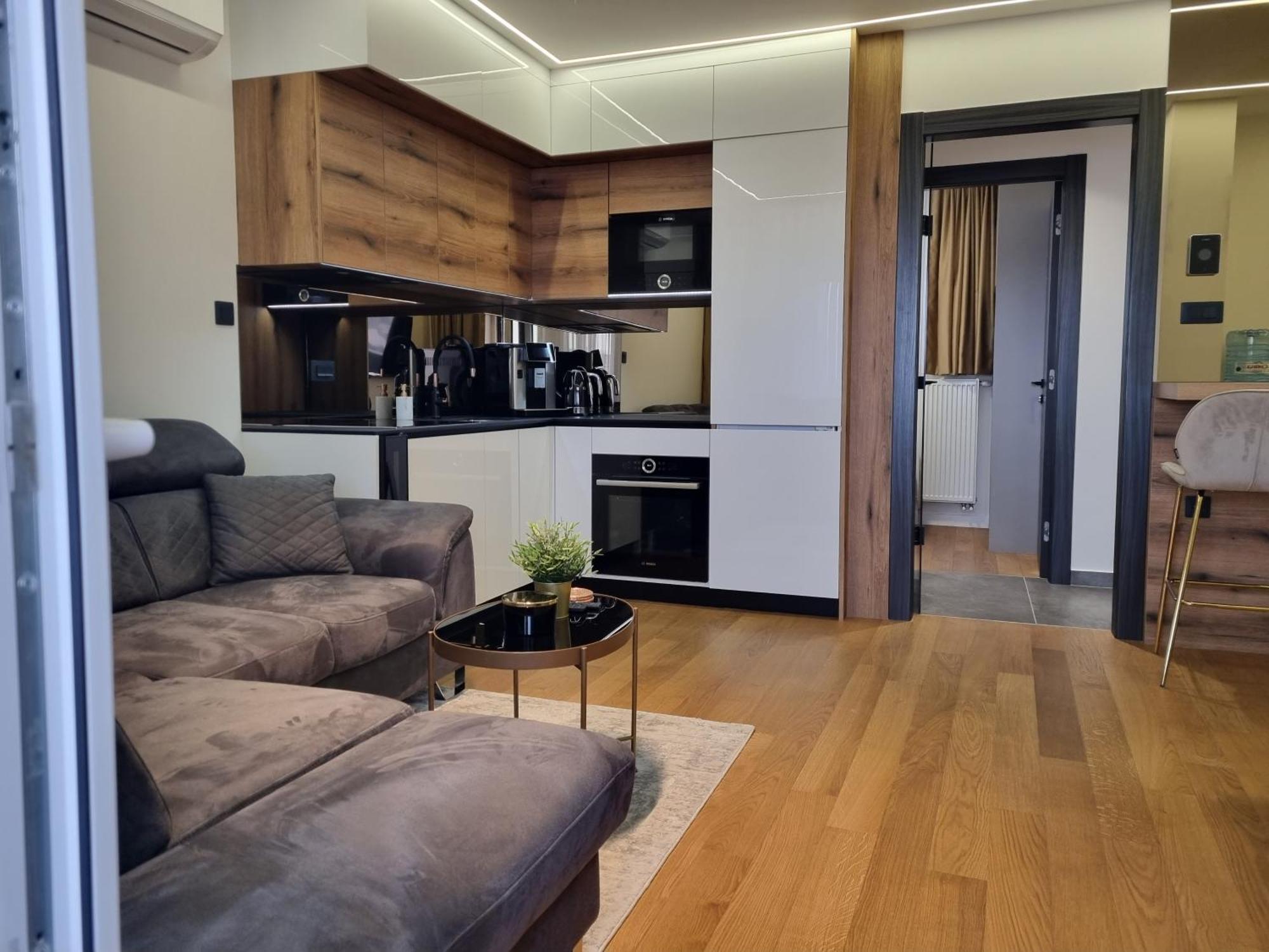 Osijek Luxury Center - Self Check In, Free Private Parking, Ulica Ivana Gundulica 82 아파트 외부 사진